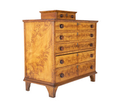 American Lift-Top Blanket Chest in Pine with Yellow & Brown Grained Finish