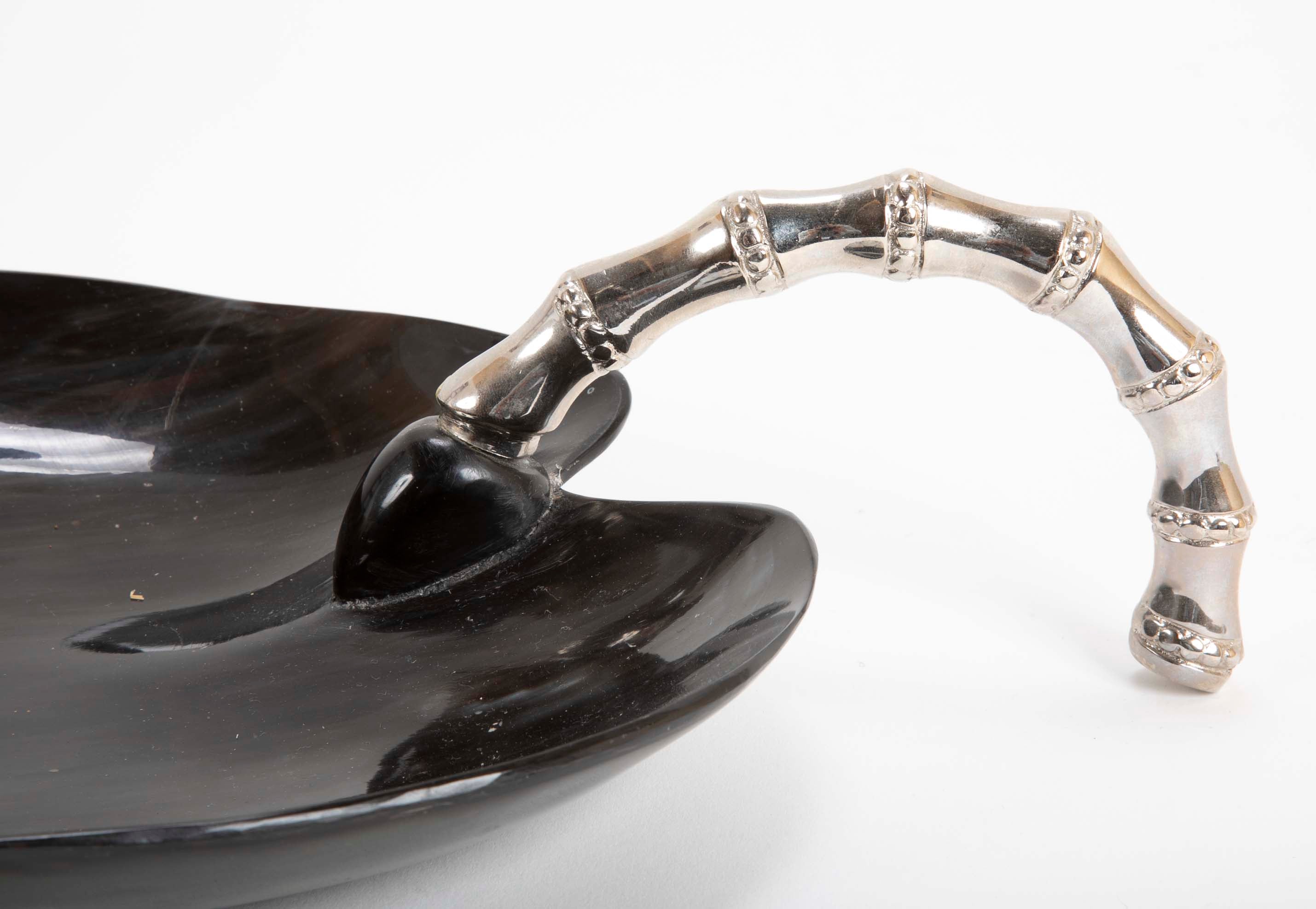 Natural Horn Bowl with Chrome Handle
