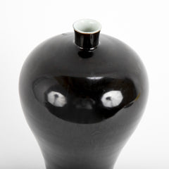 Meiping Form Porcelain Vase with Black Mirror Glaze