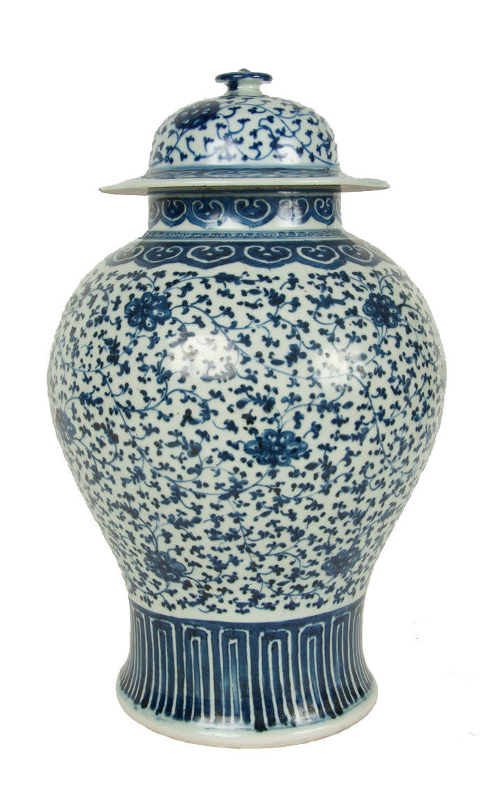 A Chinese Blue and White Porcelain Baluster Form Vase with Cover