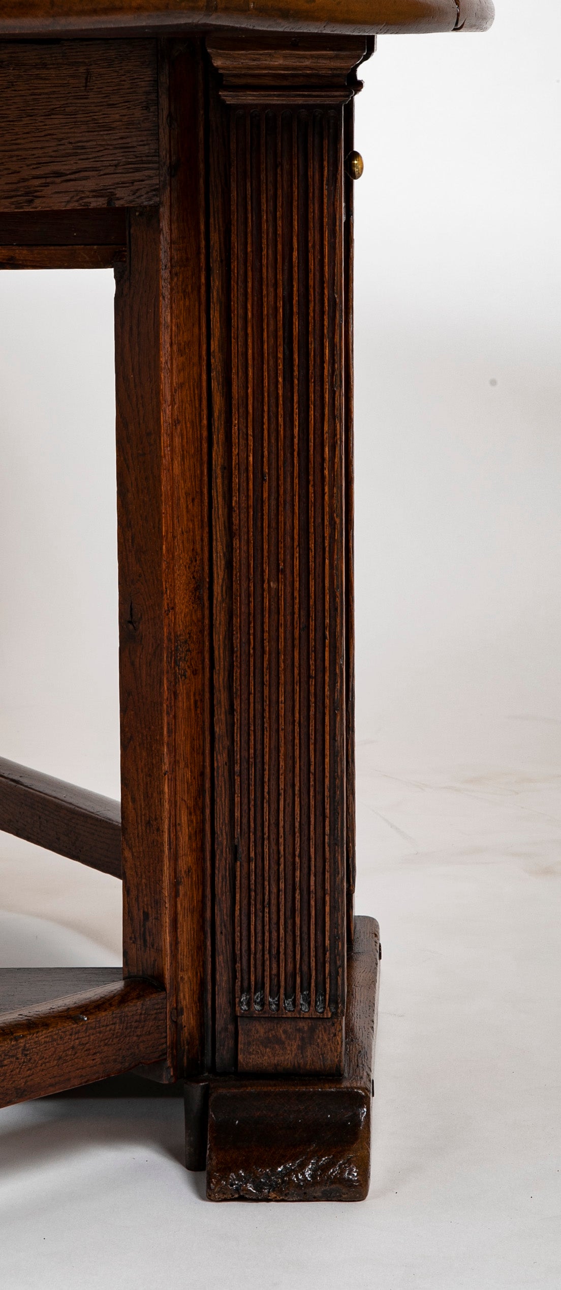 George III Neoclassically Inspired Oak Gate Legged Table