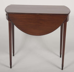 Mahogany Hepplewhite Pembroke Table